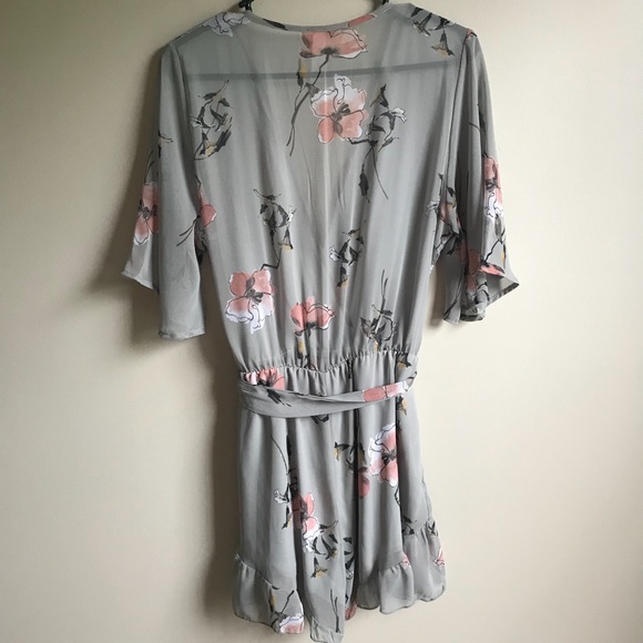 Hope’s Gray & Blush Floral Romper - Picture 3 of 8